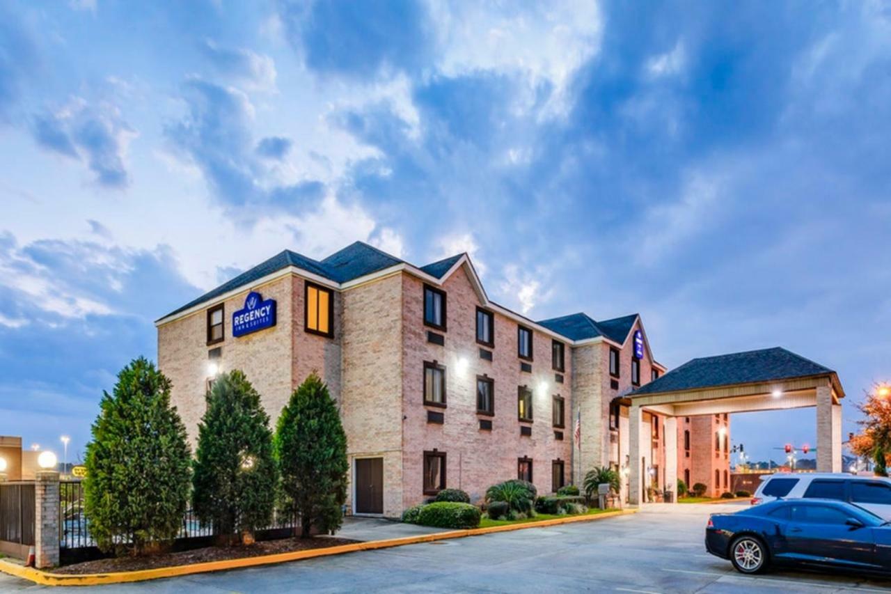 Regency Inn & Suites Biloxi Exterior photo