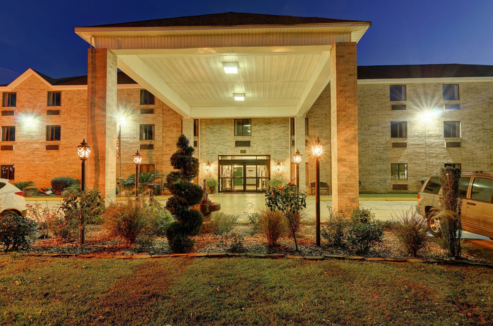 Regency Inn & Suites Biloxi Exterior photo
